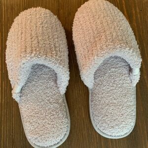 NWOT Barefoot Dreams Slippers